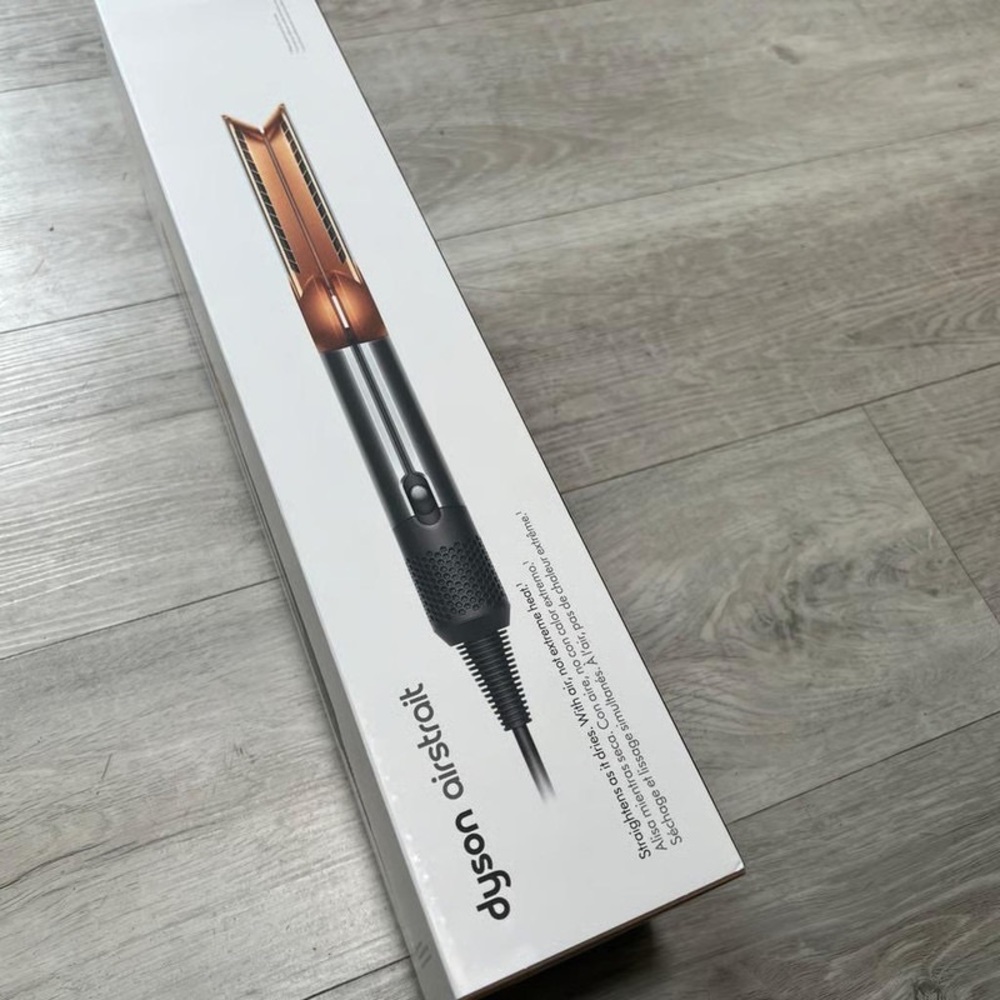 Dyson Airstrait Straightener- Nickel/Copper - Picture 2 of 3